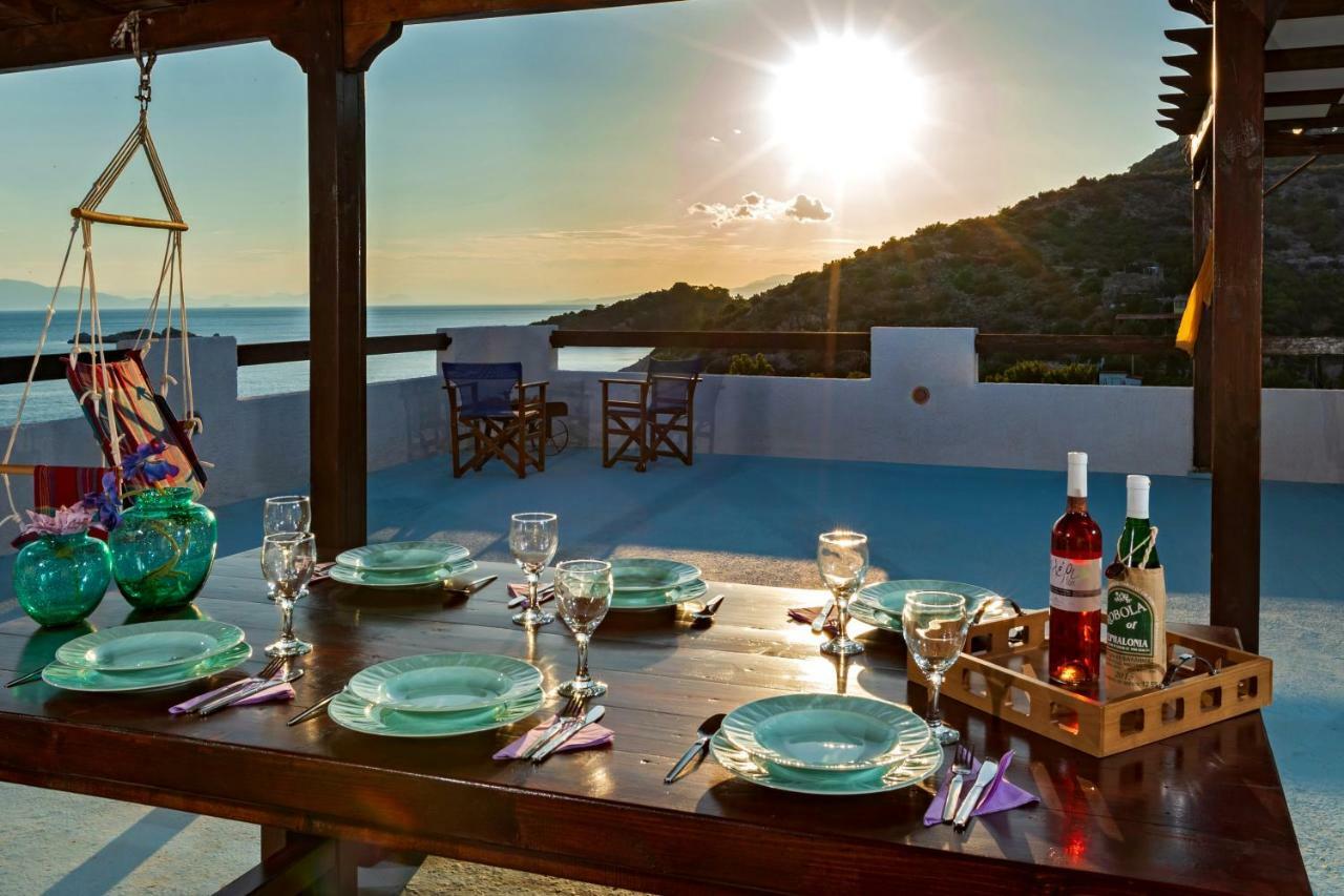 Villa Saronic Seafront Salamina Exterior foto