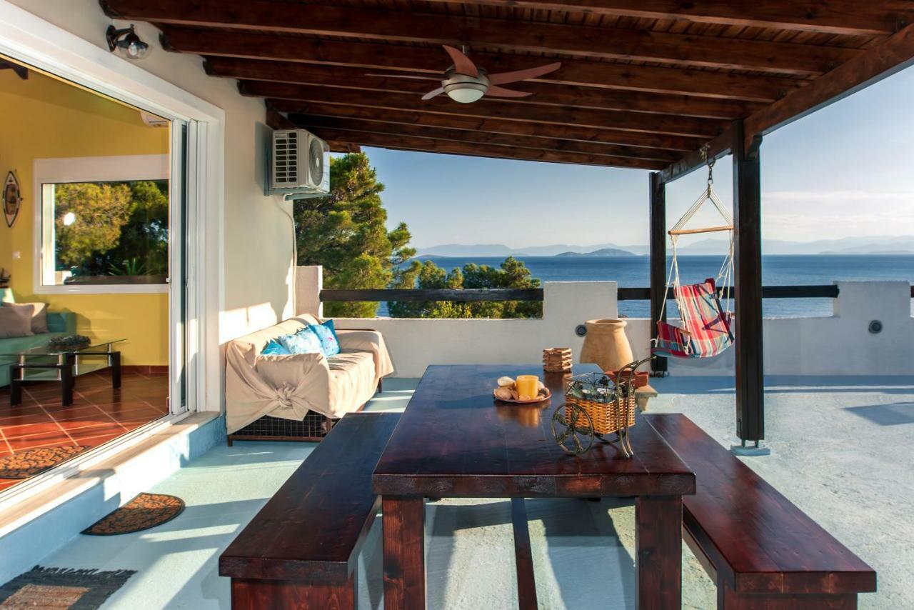 Villa Saronic Seafront Salamina Exterior foto